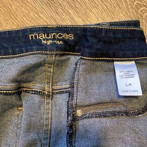 Medium wash skinny jeans